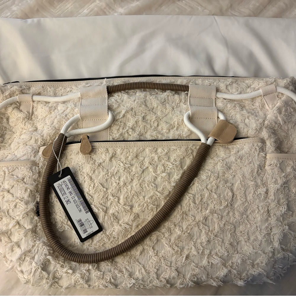 NWT Flower Mountain WEEKEND BAG
Handbag - Off white - Picture 8 of 11